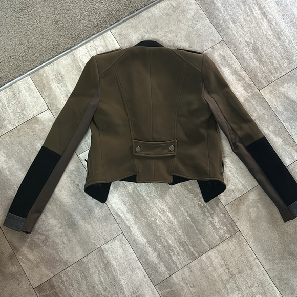 Very cool green, grey and black jacket - Picture 2 of 2